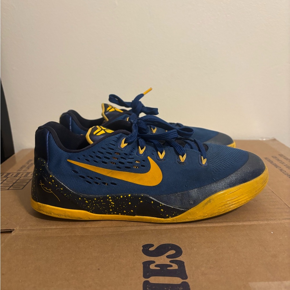 Nike Kobe 9 IX EM GS Low 'Gym Blue' Size 5.5Y Basketball Sneakers 653593 401